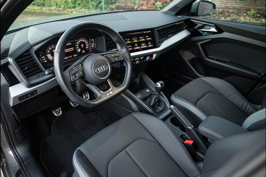 Audi A1 Sportback 25 TFSI S Line Chronosgrau/LED