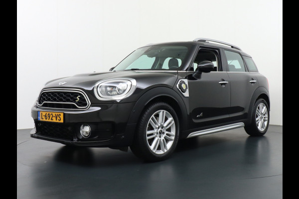 MINI Countryman AUT-6 T224pk LEER PanoDak /2xSch.-dak Connected-Services Wifi-vb. Hybrid Cooper S E ALL4 Sport-StoelenHUD Navi-pro Park-assist P Stoelverwarming Wired Comfort Access Head-up display Colour line Acoust.Active guard Voetgangersbescherm.Intelligent noodroep Performance control Mini driving modes 4x4