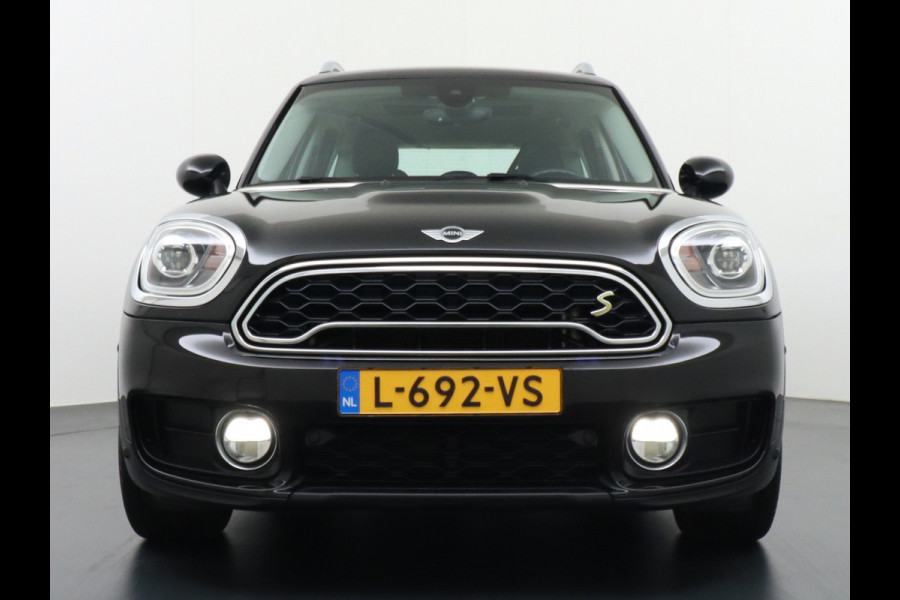 MINI Countryman AUT-6 T224pk LEER PanoDak /2xSch.-dak Connected-Services Wifi-vb. Hybrid Cooper S E ALL4 Sport-StoelenHUD Navi-pro Park-assist P Stoelverwarming Wired Comfort Access Head-up display Colour line Acoust.Active guard Voetgangersbescherm.Intelligent noodroep Performance control Mini driving modes 4x4