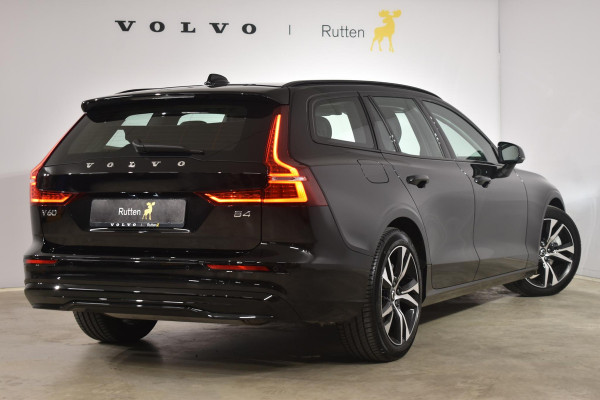 Volvo V60 B4 211PK Automaat Plus Dark / Google Navigatie / Adaptieve Cruisecontrol / Elektrische Stoelen / Leder / Trekhaak /