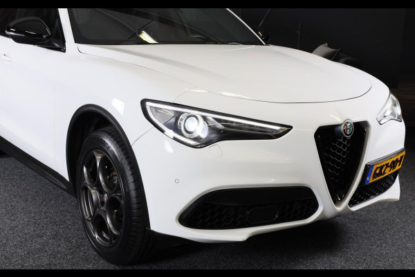 Alfa Romeo Stelvio 2.0 T AWD B-Tech / 280 PK / AUT / ACC / Camera / Navi / Leder / Open Panoramadak / Lane Assist / Led / Pdc / 20