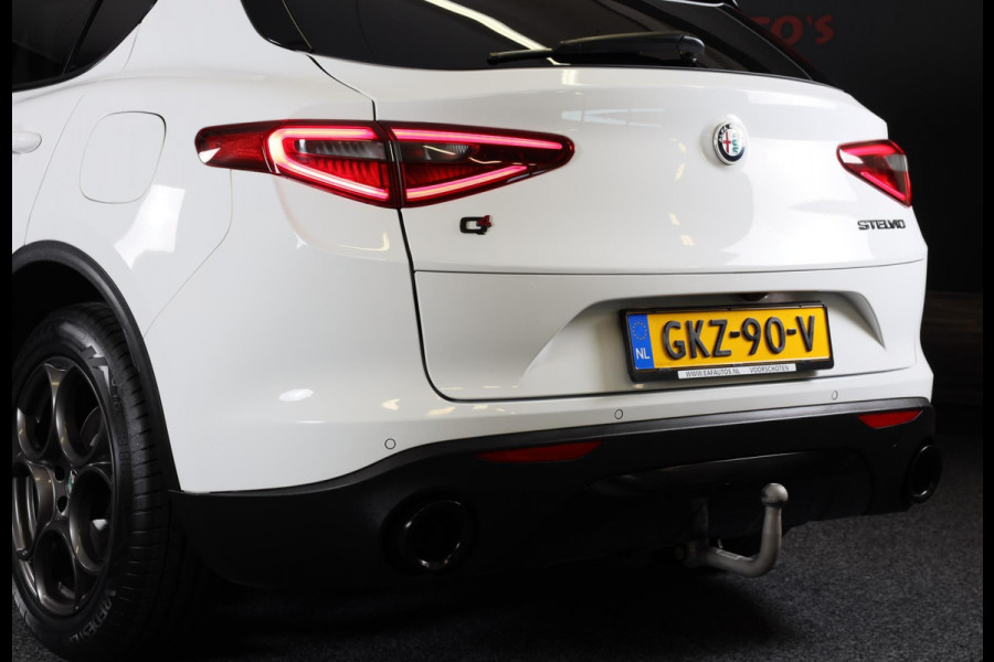 Alfa Romeo Stelvio 2.0 T AWD B-Tech / 280 PK / AUT / ACC / Camera / Navi / Leder / Open Panoramadak / Lane Assist / Led / Pdc / 20