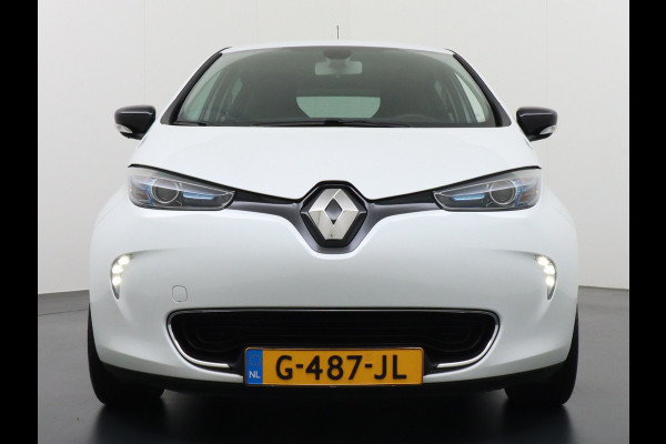 Renault ZOE R110 Limited EIGEN ACCU 41 kWh *€ 9.890,- na subsidie * AUT. 110pk AppleCarplau Android Navi Camera WiFi-vb. Bose Pdc interieur  3 fase laden 11 tot max 22kw thuis  Priv. Glass 36.000 nieuw! ! Orig.NLse auto. grote accu voor groot bereik!