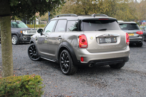 MINI Countryman 2.0 Cooper S E ALL4 Chili 225 PK ACC Pano Keyless Camera LED App-Connect PDC 18''