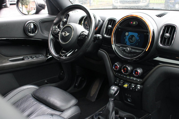 MINI Countryman 2.0 Cooper S E ALL4 Chili 225 PK ACC Pano Keyless Camera LED App-Connect PDC 18''