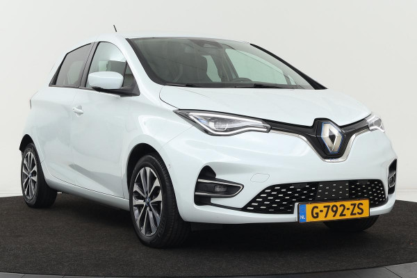 Renault ZOE R135 Intens 52 kWh (ex Accu) | Stoel & stuurverwarming | Camera | Carplay | Dodehoek detectie | Navigatie | Full LED | Keyless