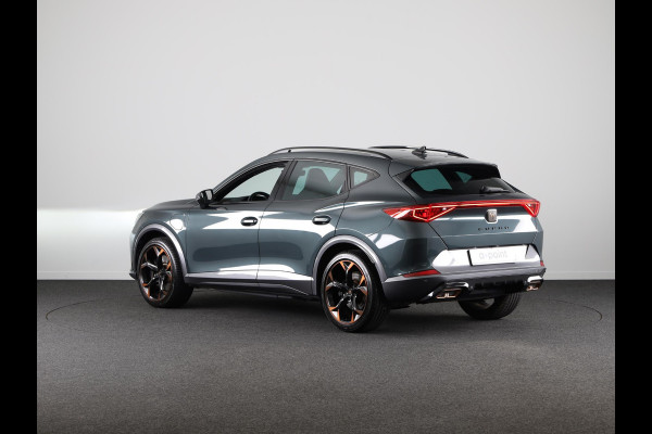 CUPRA Formentor 1.4 e-Hybrid VZ Copper Edition 245 pk Plug in Hybrid | Navigatie | Parkeersensoren (Park assist) | Rondomzicht camera | Adaptieve cruise control | Stoelverwarming |