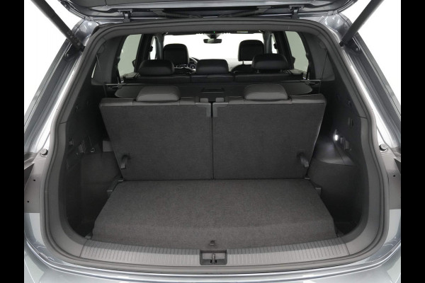 Volkswagen Tiguan Allspace 1.5 TSI 150pk DSG R Line 7p. Navigatie Trekhaak Virtual Cockpit Acc 62