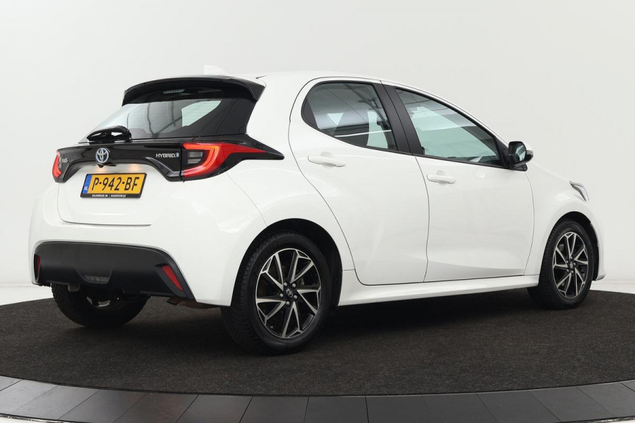 Toyota Yaris 1.5 Hybrid Dynamic | Navigatie | Carplay | Adaptive Cruise | Camera | DAB+ | Keyless | Full LED | Climate control