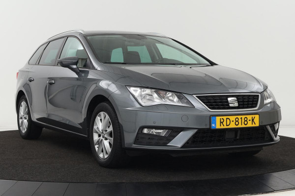 Seat Leon 1.6 TDI Style | Stoelverwarming | Trekhaak | Navigatie | PDC | Bluetooth | Climate control | Cruise control