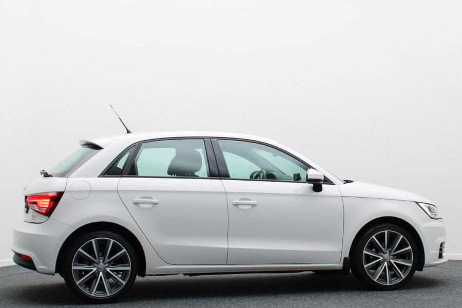 Audi A1 Sportback 1.0 TFSI Sport Pro Line Climate, Cruise, Bi-Xenon, Bluetooth, Stoelverwarming, 17''