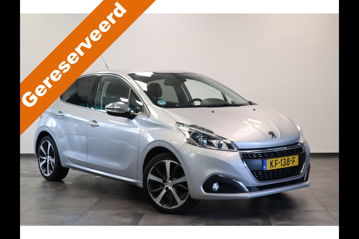 Peugeot 208 1.2 PureTech Allure 5-Drs. 110pk! Navigatie ClimateControl