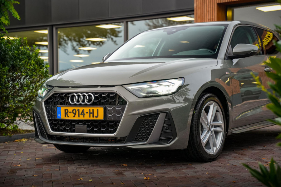 Audi A1 Sportback 35 TFSI S Line edition one ACC Keyless Navi DAB+ PDC Stoelverw.