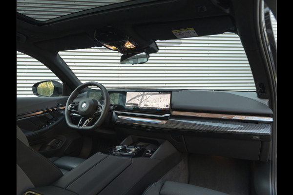 BMW i5 Touring eDrive40 M-Sport Pro - Pano - Driving Ass Prof - Harman-Kardon - Stoelventilatie