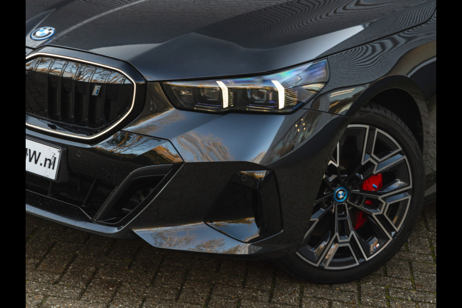 BMW i5 Touring eDrive40 M-Sport Pro - Pano - Driving Ass Prof - Harman-Kardon - Stoelventilatie