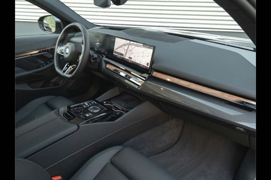 BMW i5 Touring eDrive40 M-Sport Pro - Pano - Driving Ass Prof - Harman-Kardon - Stoelventilatie