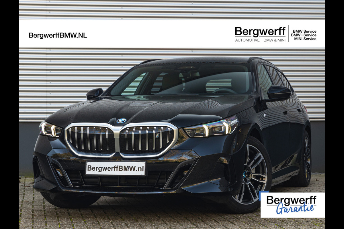 BMW i5 Touring eDrive40 M-Sport - Trekhaak - Driving Ass Prof - Harman-Kardon - Stoelventilatie