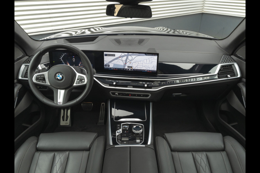 BMW X5 xDrive40i M-Sport - 7-Zits - Pano - Trekhaak - Driving Ass Prof - Comfortzetels