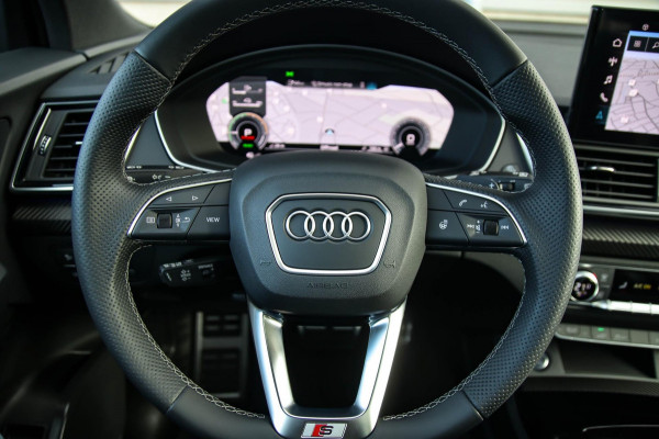 Audi Q5 55 TFSI e Quattro Competition S Edition S-Line 367pk Automaat|Luchtvering|Panoramadak|Virtual Cockpit|OLED Matrix|Trekhaak