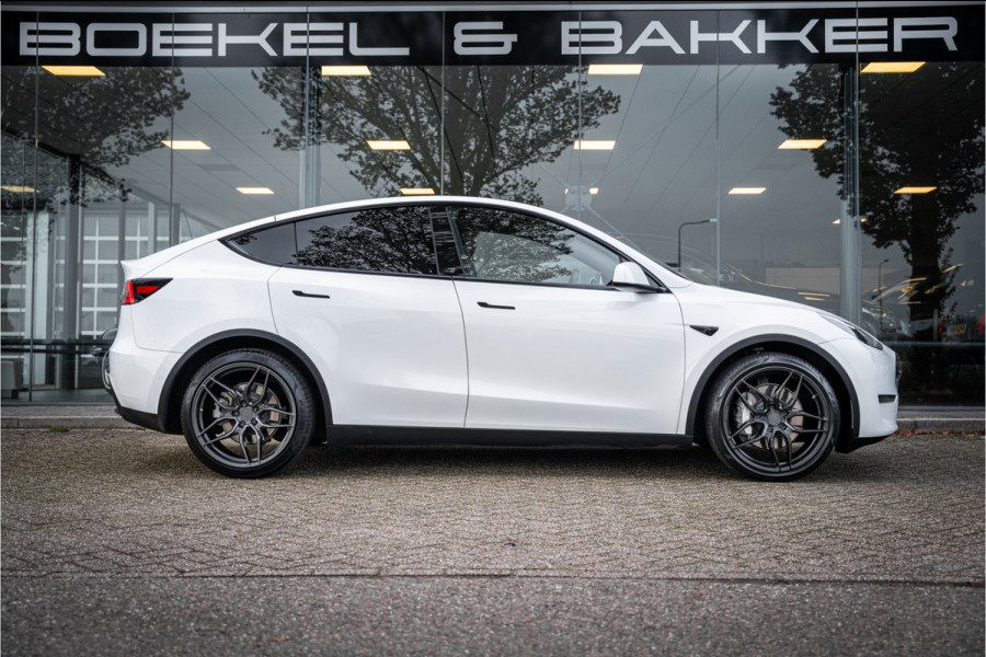 Tesla Model Y Long Range AWD 75 kWh - Autopilot - 12% bijtelling!