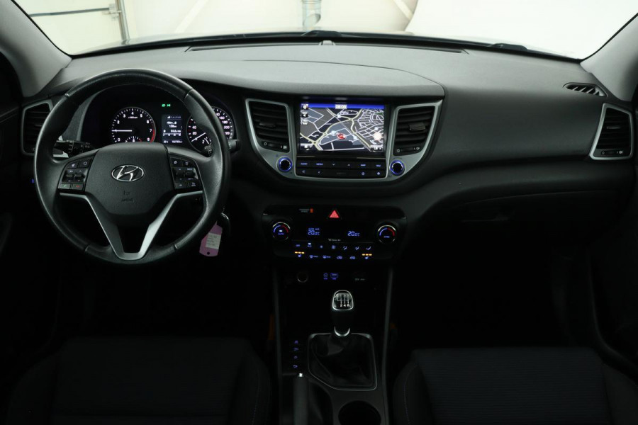 Hyundai Tucson 1.6 GDi Anniversary Edition | Camera | Trekhaak | Stoelverwarming | Navigatie | DAB+ | Climate control | Cruise control