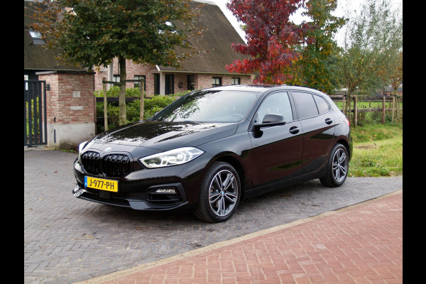 BMW 1-serie 118i Executive Edition | LED koplampen | Apple Carplay | Cruise Control  | NL-Auto |