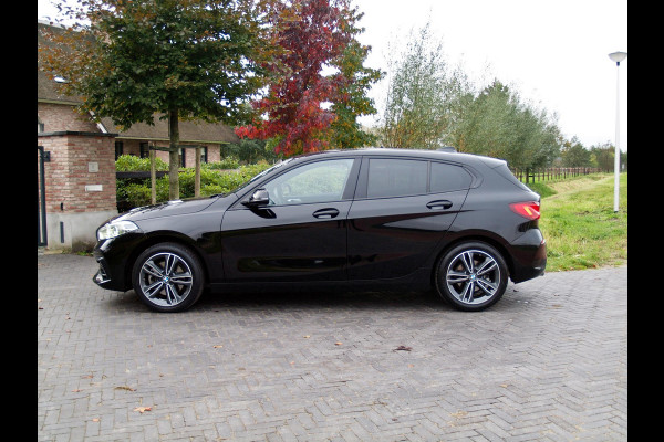 BMW 1-serie 118i Executive Edition | LED koplampen | Apple Carplay | Cruise Control  | NL-Auto |