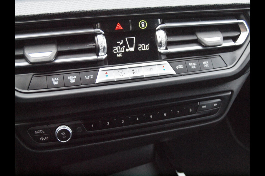 BMW 1-serie 118i Executive Edition | LED koplampen | Apple Carplay | Cruise Control  | NL-Auto |