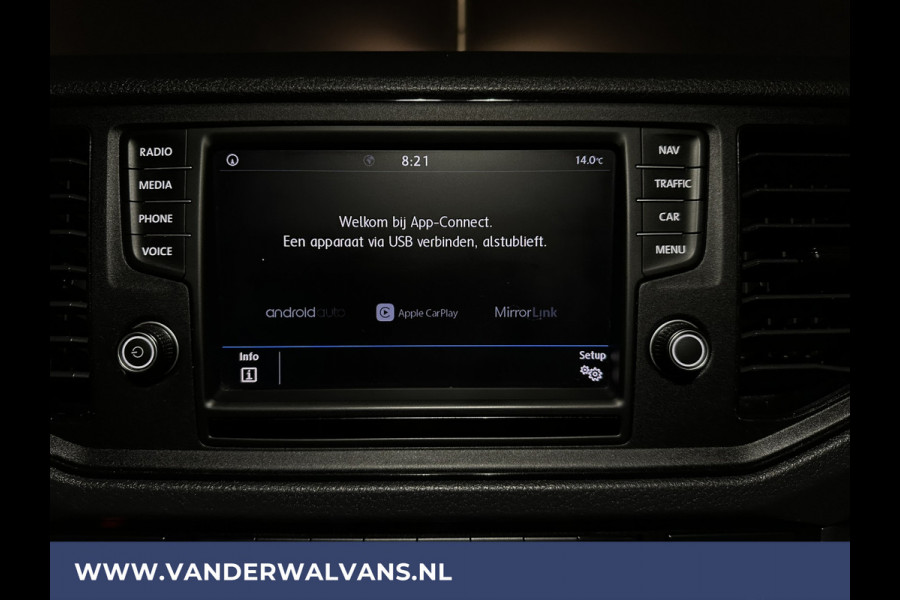 Volkswagen Crafter 2.0 TDI 140pk L3H3 L2H2 Euro6 Airco | Navigatie | Cruisecontrol | Parkeersensoren Apple carplay, android auto, trekhaak