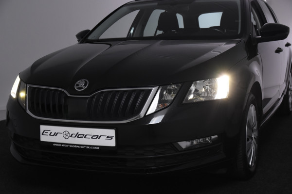 Škoda Octavia Combi Combi Ambition *1ste Eigenaar*Navigatie*Park assist*