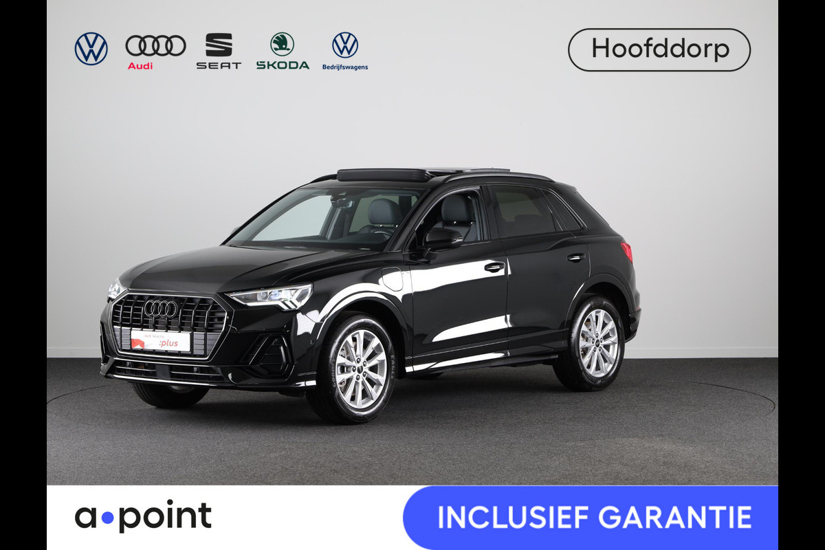 Audi Q3 45 TFSI e S-line 245 pk S-tronic | Private lease vanaf 849,- | Verlengde garantie | Navigatie | Panoramadak | Elektr. trekhaak | Achteruitrijcamera | Parkeersensoren (Park assist) |