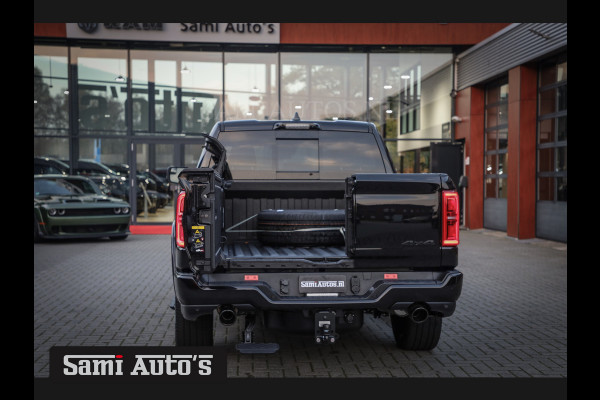 Dodge Ram 1500 LIMITED NIGHT H.O 540PK 706 Nm 2025 | XB9 | MASSAGE | BOM VOL | CREW CAB | DUBBELE CABINE | GRIJSKENTEKEN | €99950,- EXCL BTW | VOORRAAD 2258 - 9036