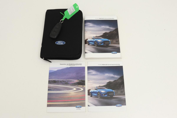 Ford Focus 1.5 EcoBoost ST Line | Panoramadak | Trekhaak | Bang & Olufsen | Stoel & Stuurverwarming | Keyless | DAB+