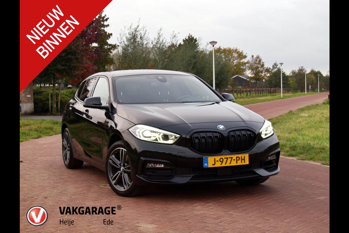 BMW 1-serie 118i Executive Edition | LED koplampen | Apple Carplay | Cruise Control  | NL-Auto |