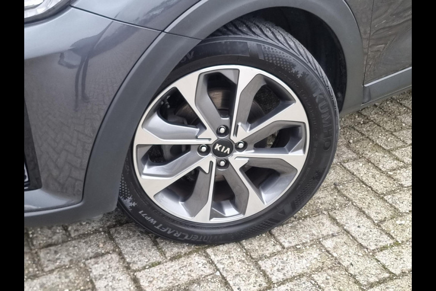 Kia Stonic 1.0 T-GDi ExecutiveLine Automaat | Leder | BSD | Camera | Navi | Stuur-/Stoelverwarming | Key-Less | 17" Velgen | PDC | Cruise | LED |