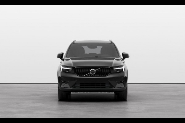 Volvo XC40 B4 211PK Automaat Plus Dark /Adaptieve Cruisecontrol / Harman Kardon / Elektrische stoelen / Lighting Pakket / 20'' LM Velgen /