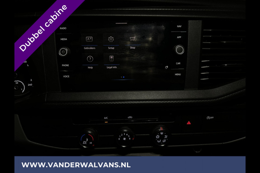 Volkswagen Transporter 2.0 TDI 150pk L2H1 Dubbele cabine **BPM VRIJ voor de Ondernemer** Euro6 Airco | Navigatie | 2500kg Trekhaak | 5-Zits | imperiaal, cruisecontrol, apple carplay, android auto