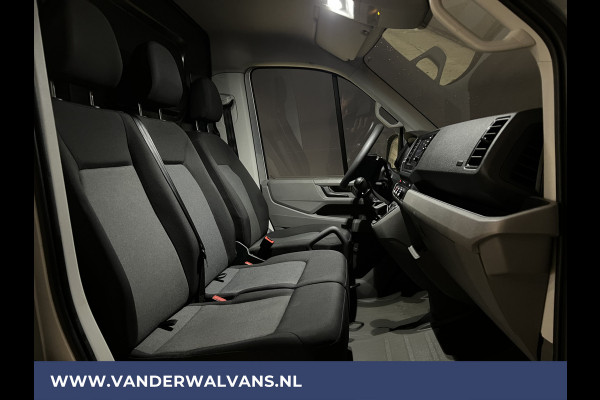 Volkswagen Crafter 2.0 TDI 140pk L3H3 L2H2 Achterwiel aandrijving Euro6 Airco | Camera | 3000kg Trekhaak | Apple Carplay Android Auto, Bijrijdersbank