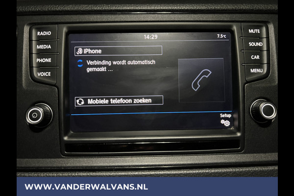 Volkswagen Crafter 2.0 TDI 140pk L3H3 L2H2 Achterwiel aandrijving Euro6 Airco | Camera | 3000kg Trekhaak | Apple Carplay Android Auto, Bijrijdersbank