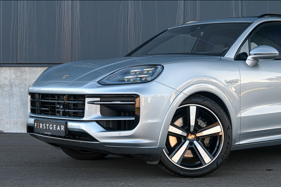 Porsche Cayenne 3.0 E-Hybrid *Burmester 3D / Achteras-besturing / Panorama / Passenger-display / Keyless / HUD*