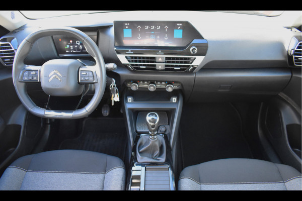 Citroën C4 1.2 Puretech Feel / Clima / Navi / Camera / Trekhaak / LED / Apple Carplay