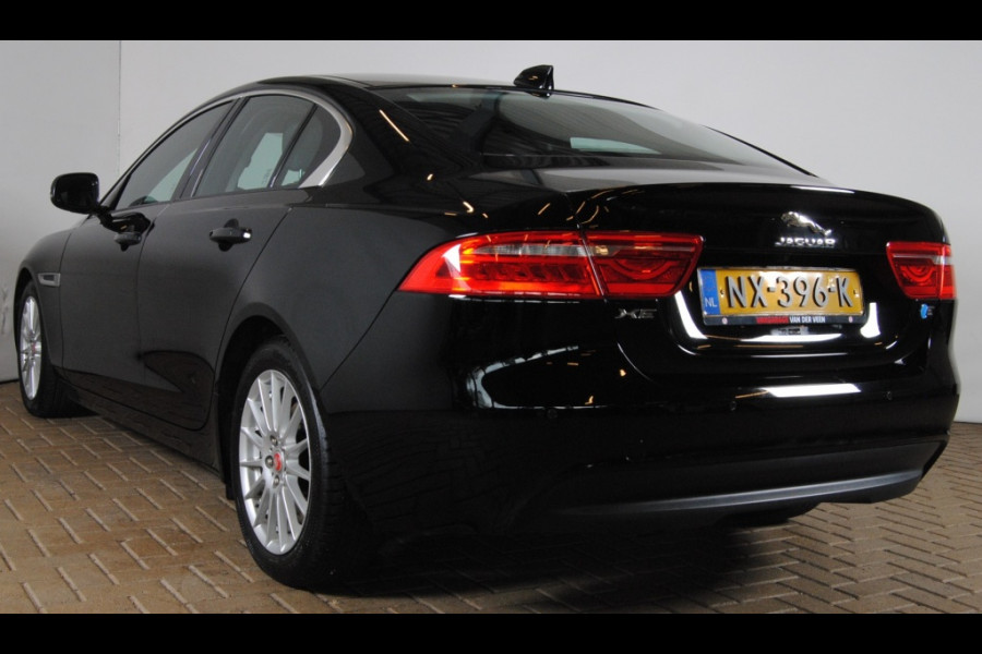 Jaguar XE 2.0 D Pure