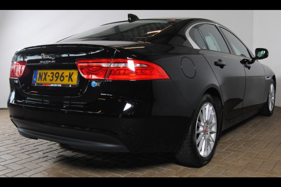 Jaguar XE 2.0 D Pure