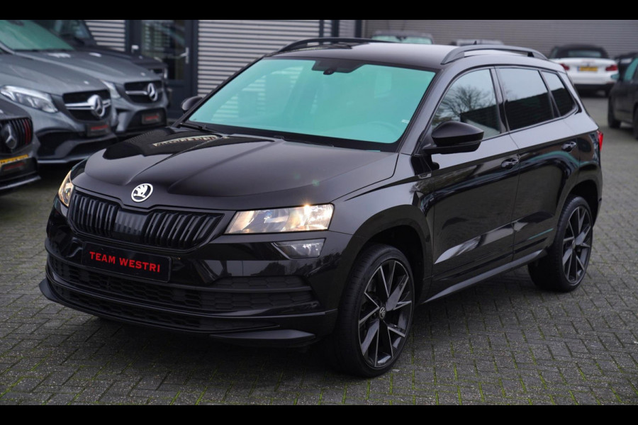 Škoda Karoq 1.5 TSI ACT Sportline Business | Kuipstoelen | Automaat | 19 inch | BTW Auto | ACC | Navigatie | Zwarte Hemel | Sport