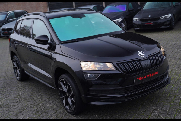 Škoda Karoq 1.5 TSI ACT Sportline Business | Kuipstoelen | Automaat | 19 inch | BTW Auto | ACC | Navigatie | Zwarte Hemel | Sport