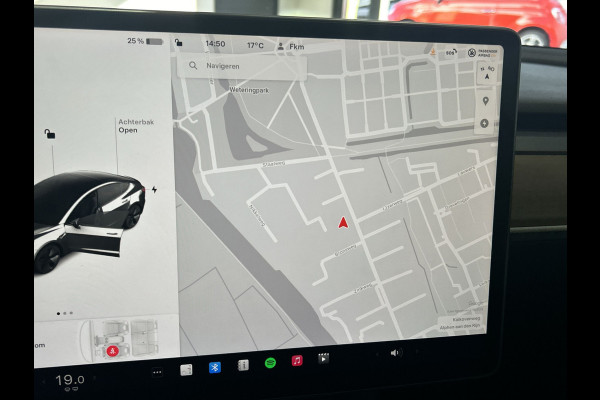 Tesla Model 3 Standard RWD Plus 60 kWh | Lage km stand | Panoramadak Deze maand gratis laadpas met € 500,- laad tegoed!