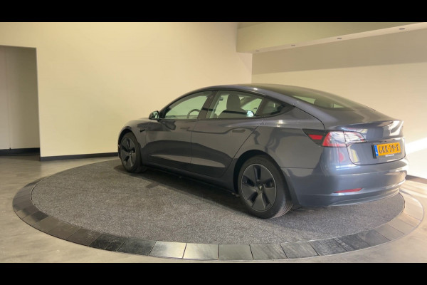 Tesla Model 3 Standard RWD Plus 60 kWh | Lage km stand | Panoramadak Deze maand gratis laadpas met € 500,- laad tegoed!