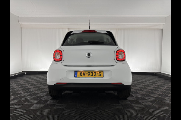 Smart Forfour EQ Business Solution 18 kWh [ 3-Fase ] (INCL.BTW) Aut. *VOLLEDER | NAVI-FULLMAP | AIRCO | CRUISE | COMFORT-SEATS | 15''ALU*