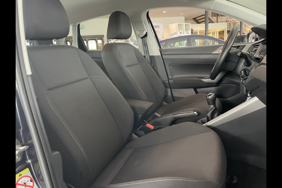 Volkswagen Polo 1.0 TSI Comfortline Airco - Cruise control - Navi full map - Multi media voorb. - Mistlampen - LMV 15" - Ramen E- voor en achter - Spiegels E-Verstel + verwarmbaar