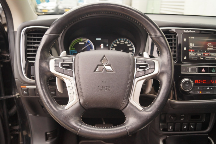 Mitsubishi Outlander 2.4 PHEV Intense+ -S.DAK-ECC-CAM-NAVI-PDC-